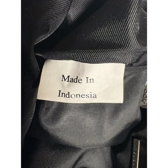 The Sak Crochet Knit Bucket Bag Lined Backpack Black 12" - Picture 12 of 16